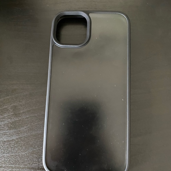 iPhone 15 Shock Proof Anti Fingerprint case - Picture 2 of 2
